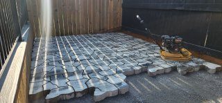 Edgmont paver patio before