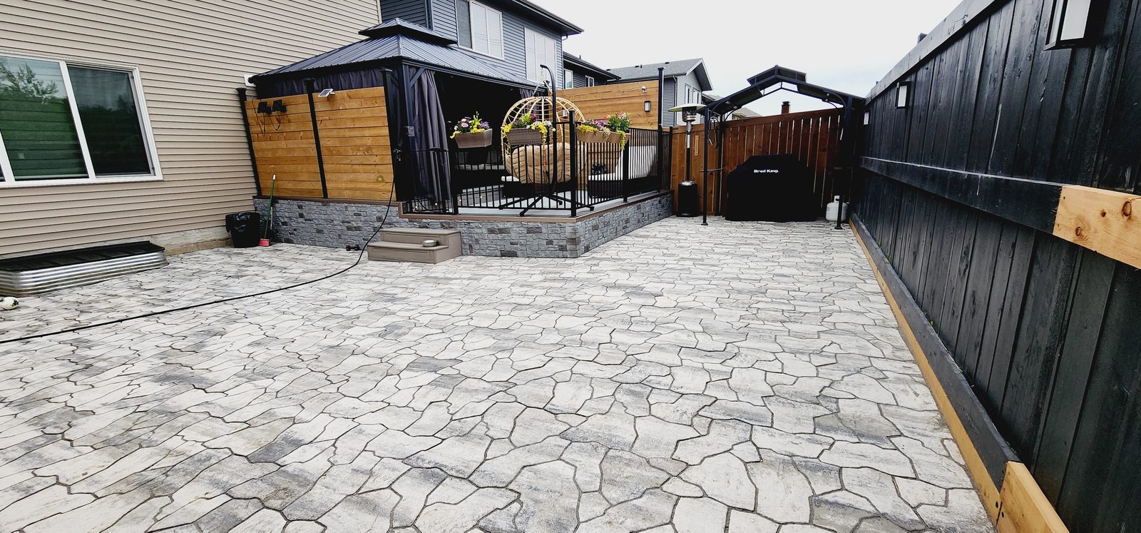 Edgmont paver patio after